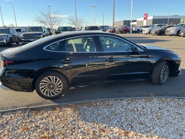 new 2026 Hyundai Sonata Hybrid car, priced at $39,900
