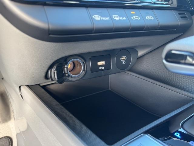 new 2025 Hyundai ELANTRA HEV car, priced at $27,320