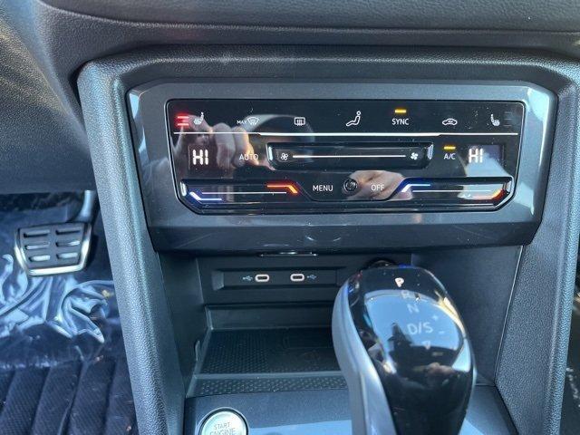 new 2024 Volkswagen Tiguan car, priced at $34,000