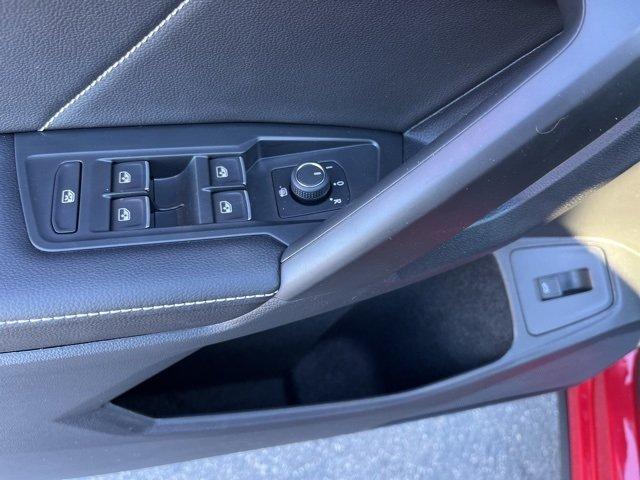 new 2024 Volkswagen Tiguan car, priced at $34,000