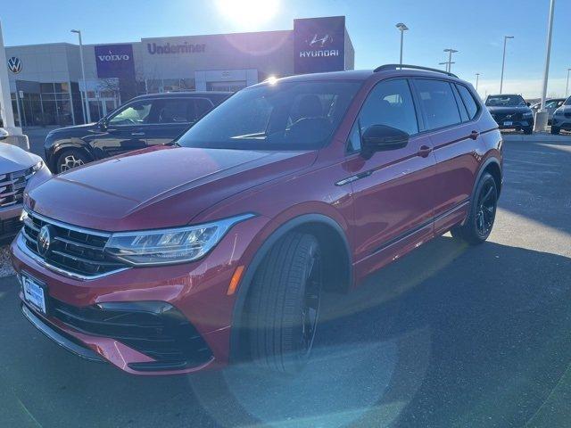 new 2024 Volkswagen Tiguan car, priced at $34,000