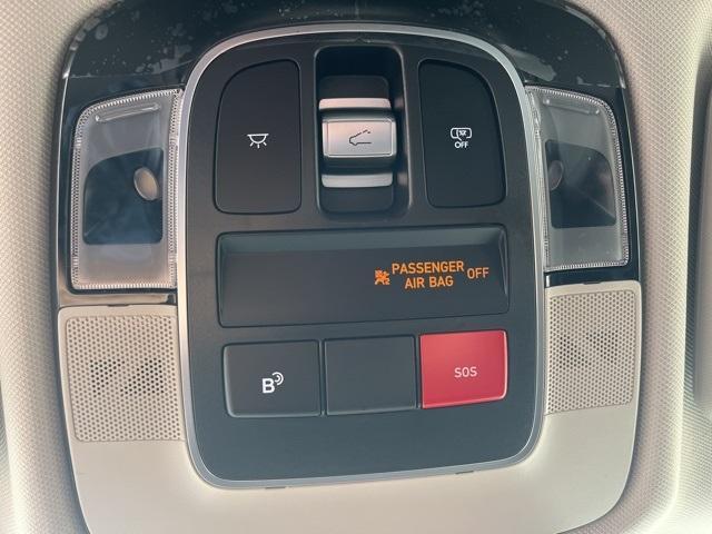 new 2025 Hyundai TUCSON Hybrid car, priced at $37,500