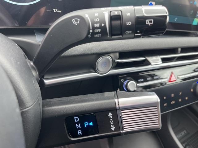 new 2025 Hyundai TUCSON Hybrid car, priced at $37,500