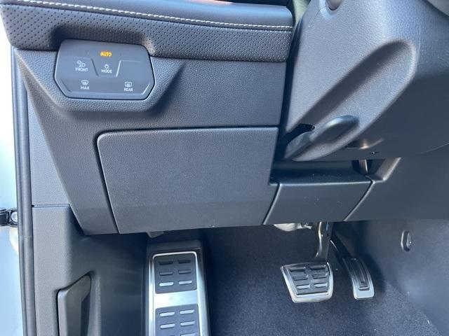 new 2026 Volkswagen Atlas Cross Sport car, priced at $53,802