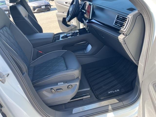 new 2026 Volkswagen Atlas Cross Sport car, priced at $56,751