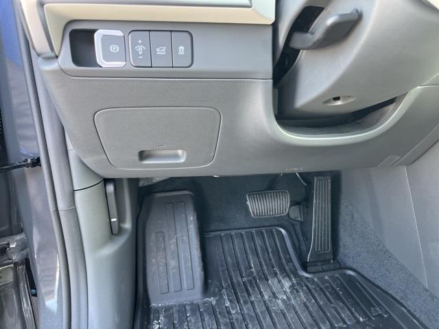 new 2025 Hyundai Santa Fe car, priced at $36,000