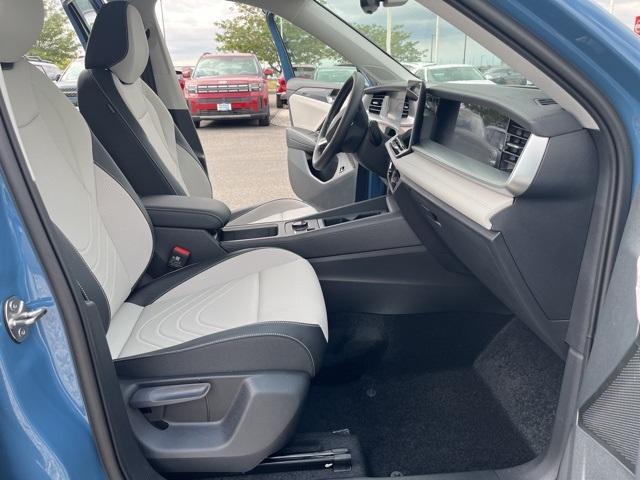 new 2025 Volkswagen Tiguan car, priced at $38,141