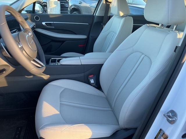 new 2026 Hyundai Sonata Hybrid car, priced at $34,595