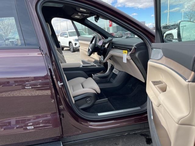 new 2025 Volvo EX90 car, priced at $90,000