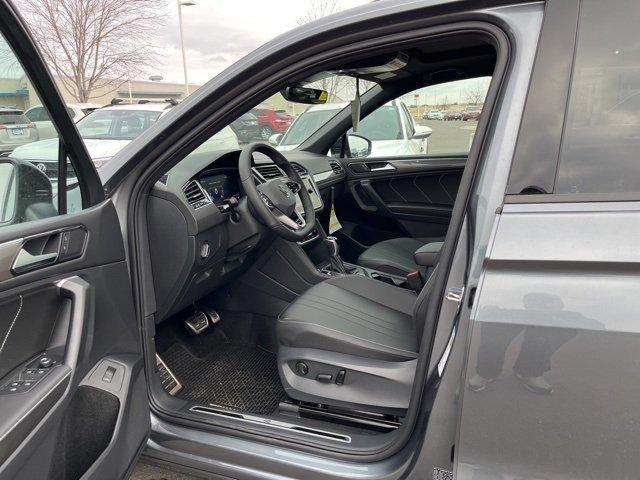 new 2024 Volkswagen Tiguan car, priced at $34,000