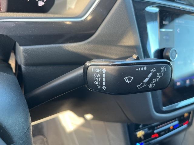 new 2024 Volkswagen Tiguan car, priced at $34,000