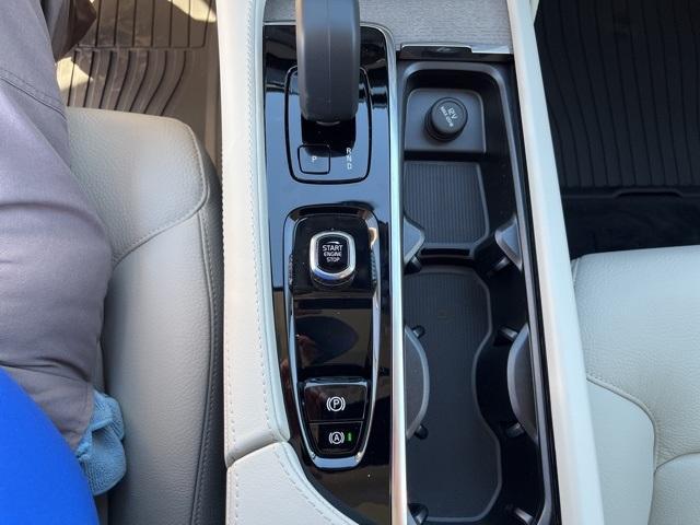 new 2025 Volvo XC90 Plug-In Hybrid car, priced at $74,000