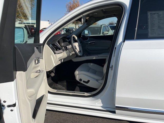 new 2025 Volvo XC90 Plug-In Hybrid car, priced at $74,000