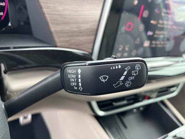 new 2025 Volkswagen Atlas car, priced at $53,000