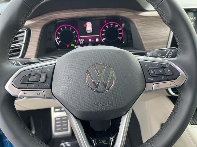 new 2025 Volkswagen Atlas car, priced at $53,000