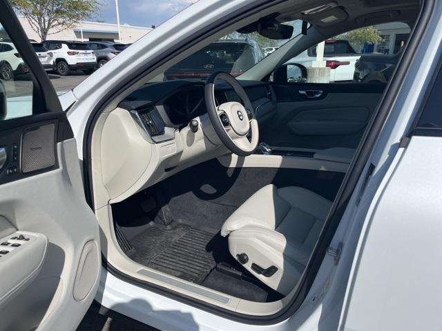 new 2025 Volvo XC60 car, priced at $59,835