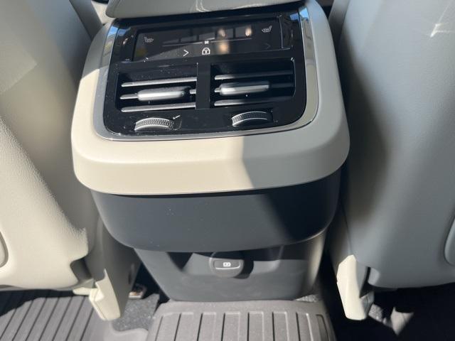 new 2025 Volvo XC60 car, priced at $59,835