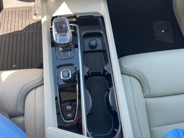 new 2025 Volvo XC60 car, priced at $59,835