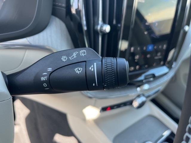 new 2025 Volvo XC60 car, priced at $59,835