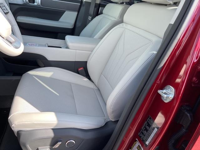 new 2025 Hyundai SANTA FE HEV car, priced at $40,500