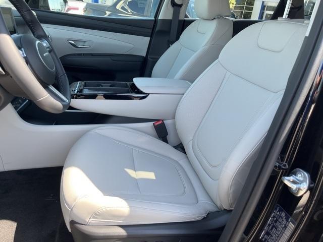 new 2025 Hyundai TUCSON Hybrid car, priced at $37,000