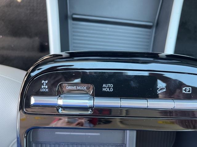 new 2025 Hyundai TUCSON Hybrid car, priced at $37,000