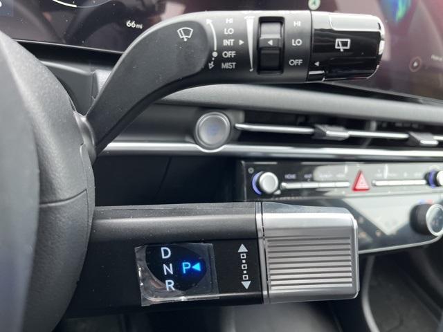 new 2025 Hyundai TUCSON Hybrid car, priced at $36,750