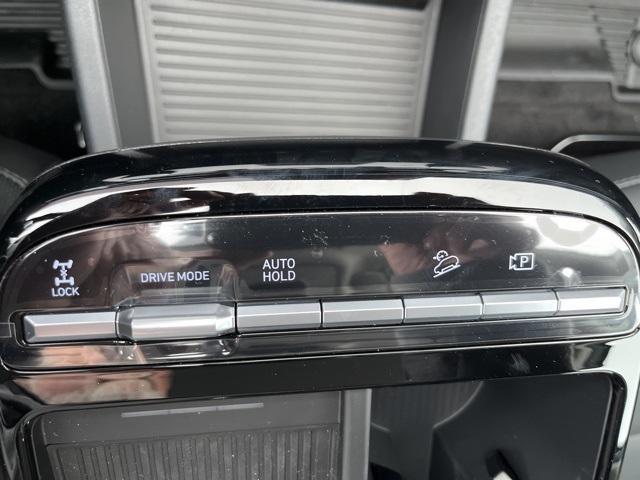 new 2025 Hyundai TUCSON Hybrid car, priced at $36,750