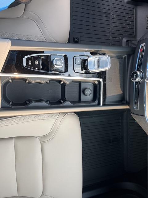 new 2026 Volvo XC60 car, priced at $57,985