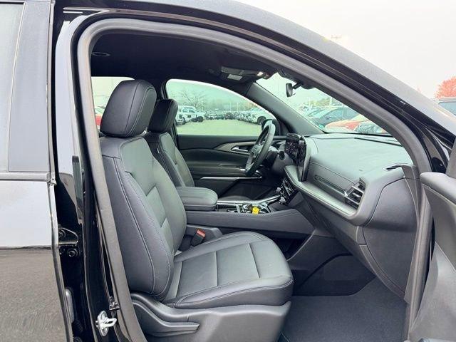 used 2024 Chevrolet Traverse car, priced at $43,987