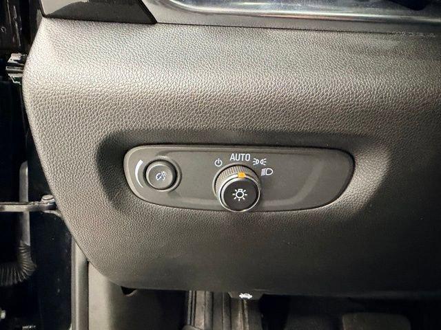 used 2022 Chevrolet Traverse car, priced at $32,987