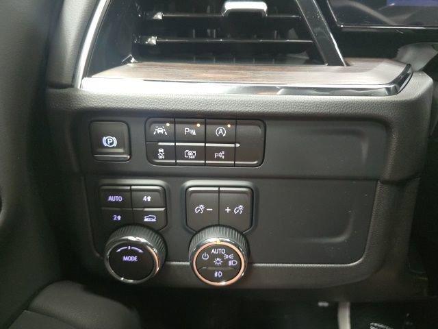 new 2026 Chevrolet Suburban car, priced at $75,680