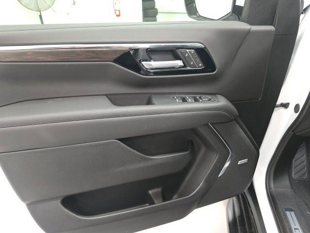 new 2026 Chevrolet Suburban car, priced at $75,680