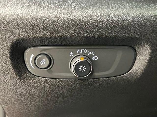 used 2023 Chevrolet Traverse car, priced at $37,987