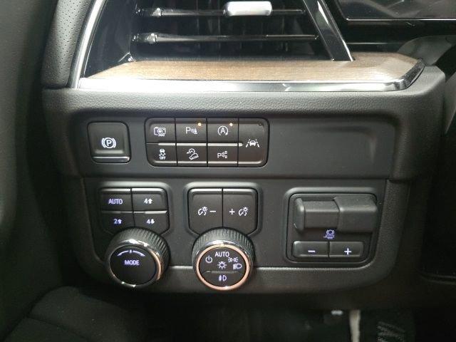 new 2025 Chevrolet Suburban car, priced at $82,625