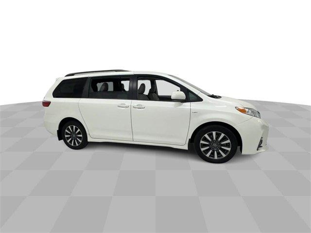 used 2018 Toyota Sienna car, priced at $31,425