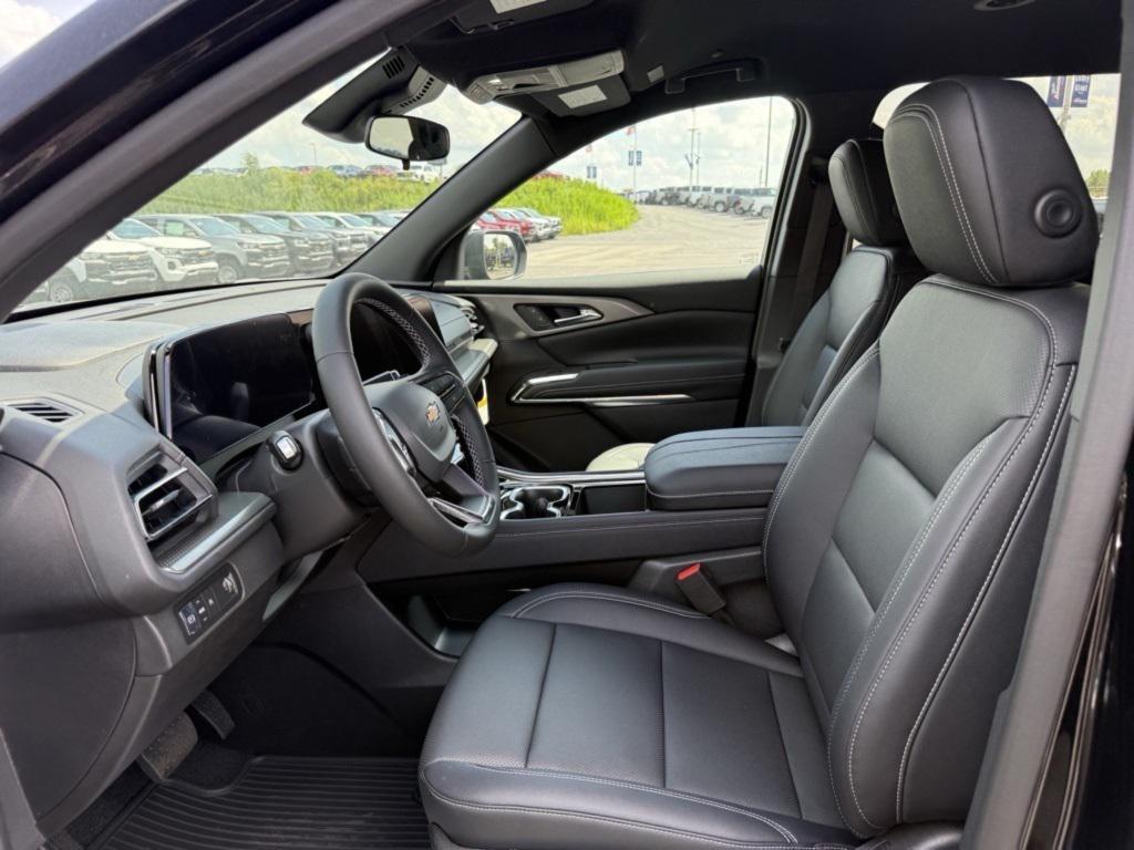 new 2026 Chevrolet Traverse car, priced at $43,579