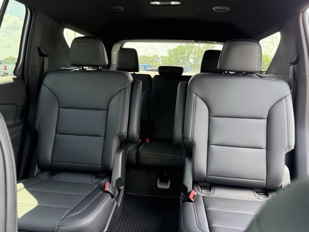 new 2026 Chevrolet Traverse car, priced at $43,579