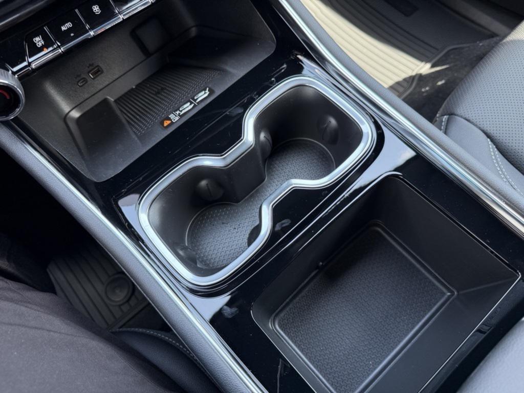 new 2026 Chevrolet Traverse car, priced at $43,579