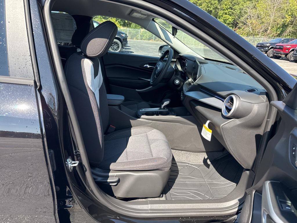 new 2025 Chevrolet Trax car, priced at $20,937