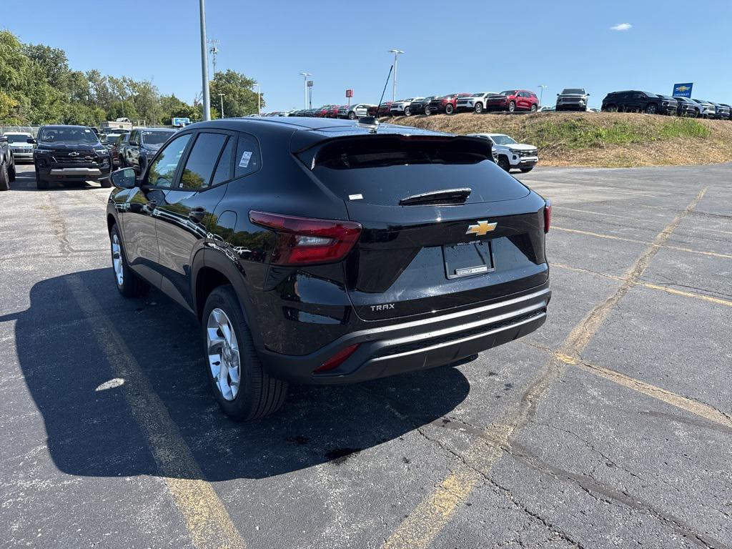 new 2025 Chevrolet Trax car, priced at $20,937