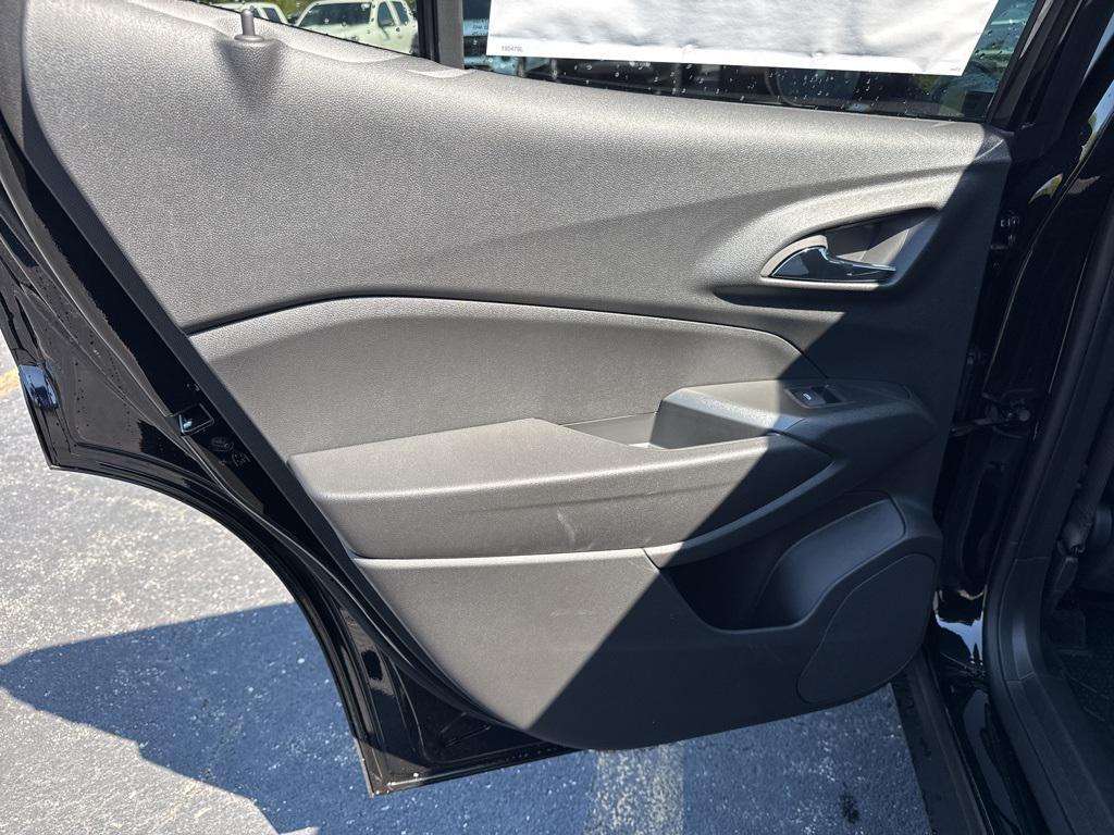 new 2025 Chevrolet Trax car, priced at $20,937
