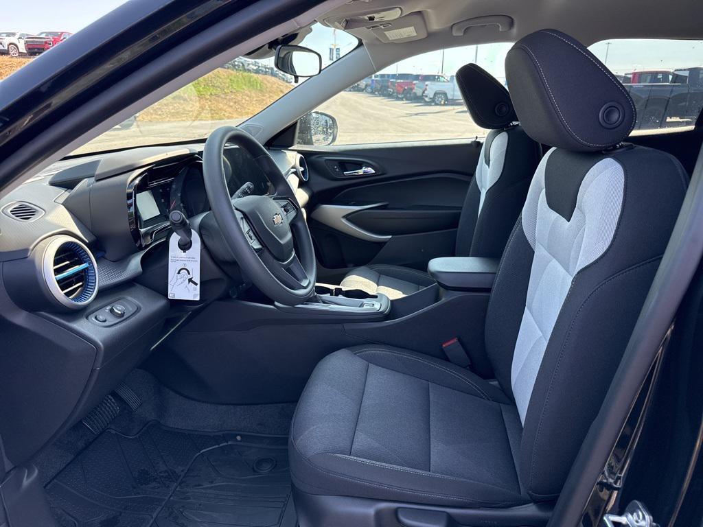 new 2025 Chevrolet Trax car, priced at $20,937