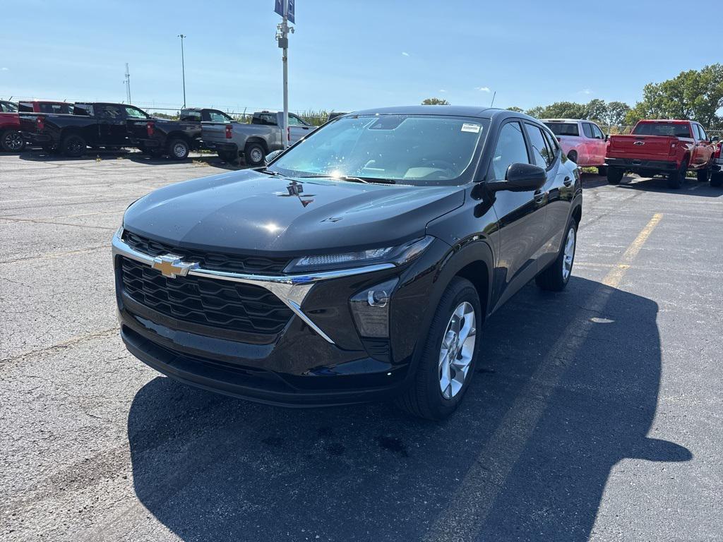 new 2025 Chevrolet Trax car, priced at $20,937