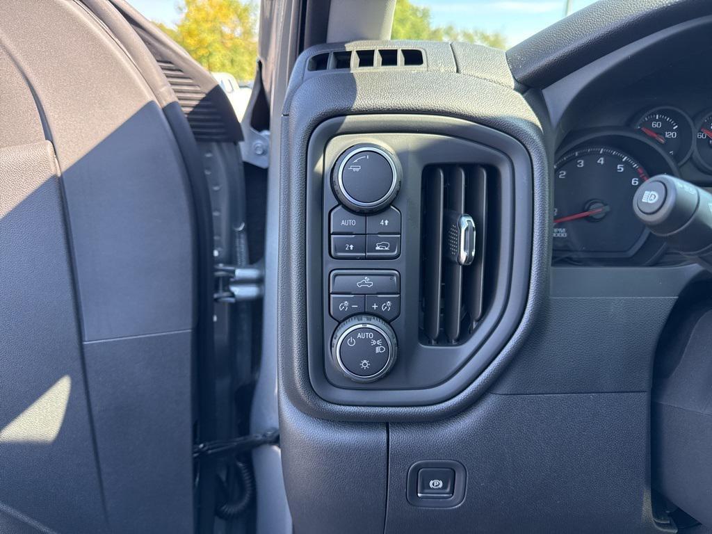 new 2026 Chevrolet Silverado 1500 car, priced at $35,081