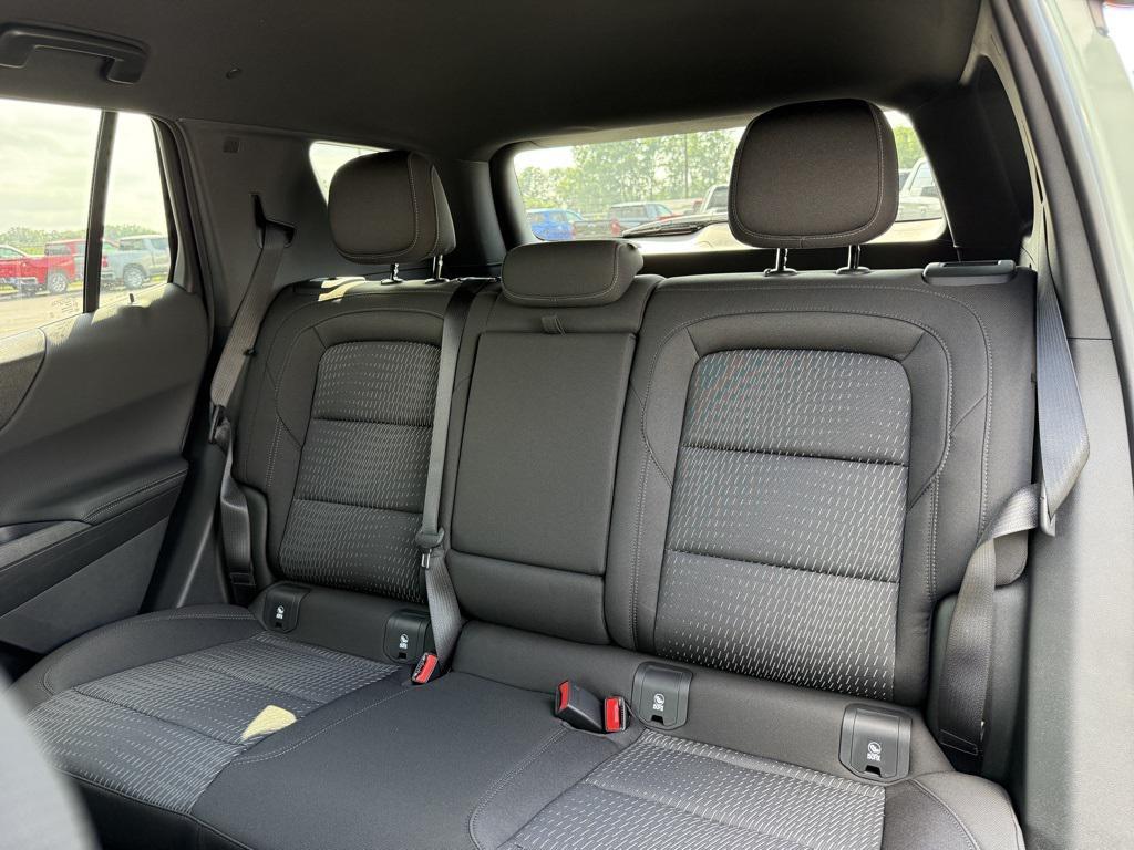 new 2026 Chevrolet Equinox car, priced at $26,918