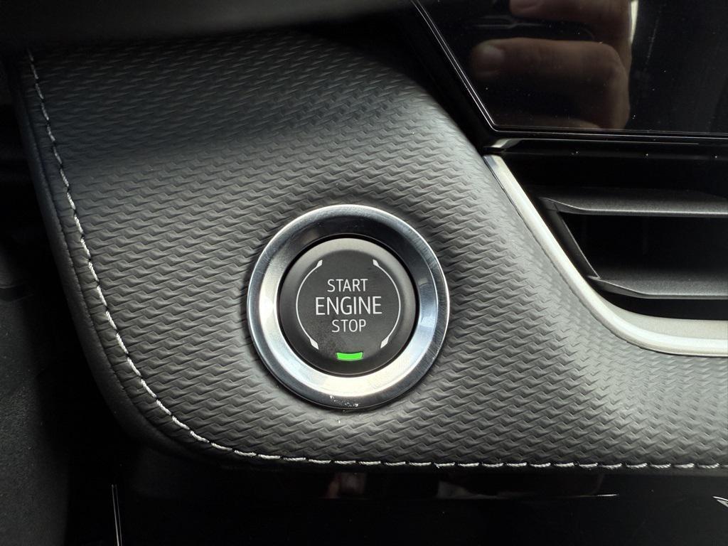 new 2026 Chevrolet Equinox car, priced at $26,918