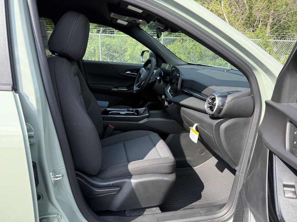 new 2026 Chevrolet Equinox car, priced at $26,918