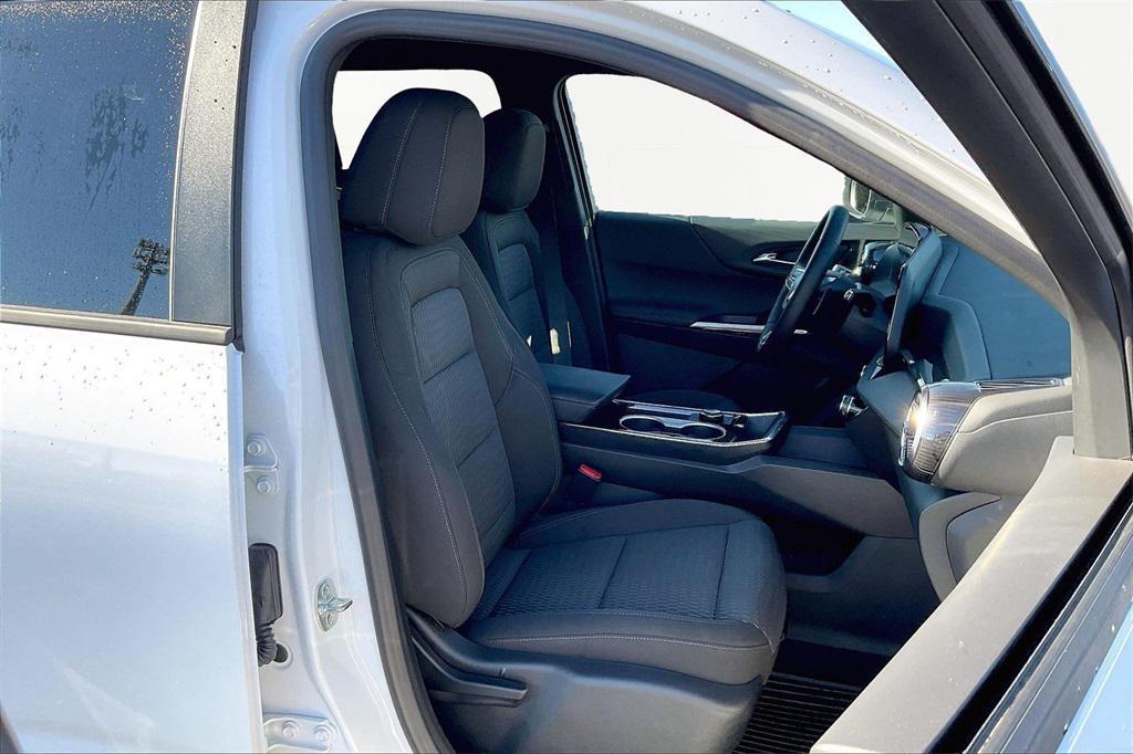 new 2026 Chevrolet Equinox car, priced at $26,739