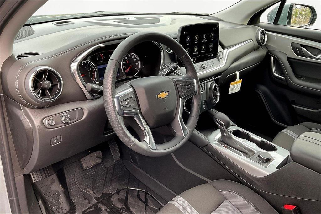 new 2025 Chevrolet Blazer car, priced at $31,991